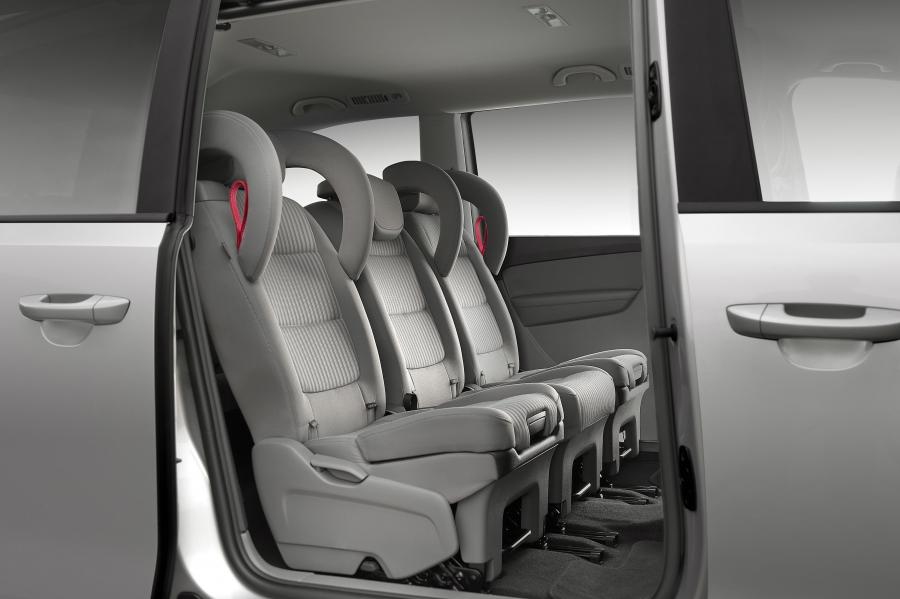  Seat Alhambra 4x4 2011 года  (фото 5 из 46)
